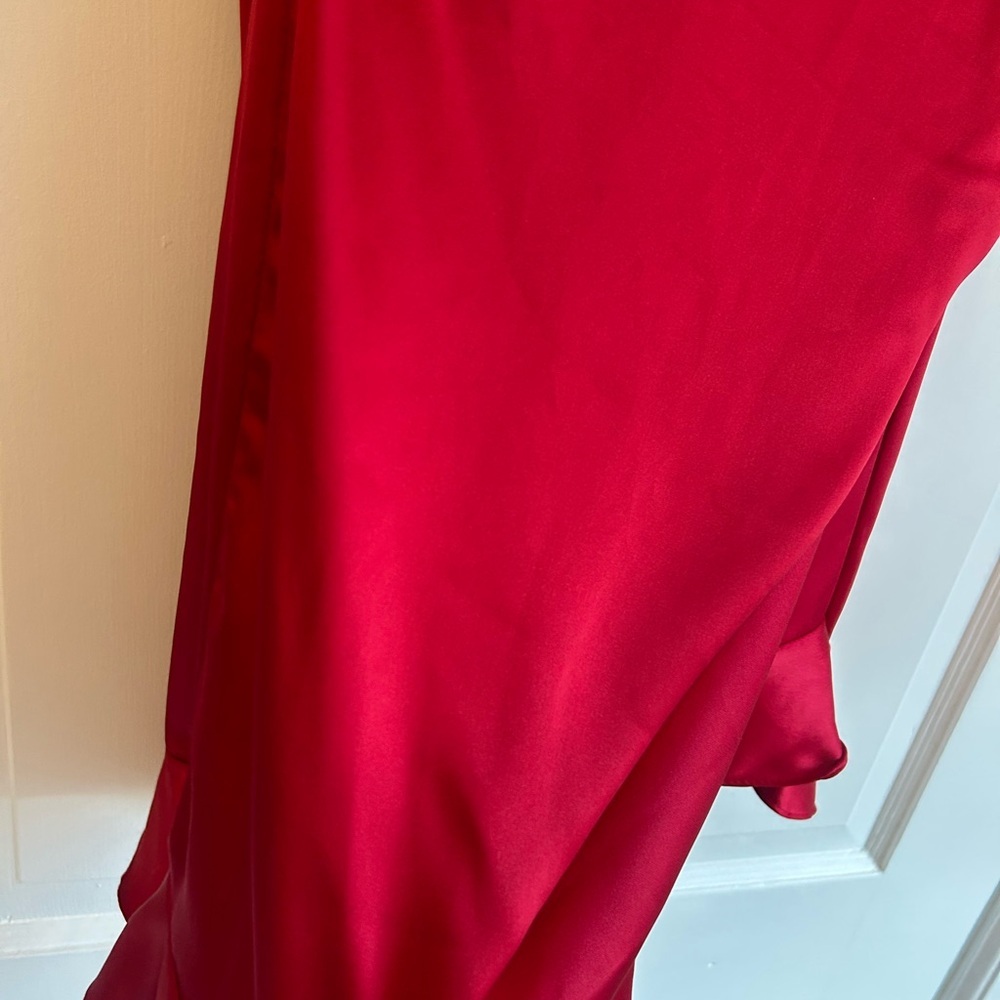 B. Darlin Red Satin one shoulder short puff sleeve rouged dress Sz 11/12 - Picture 2 of 4